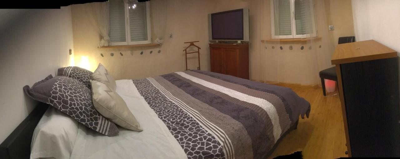 La Découverte, Jacuzzi, Sauna, et Terrasse avec vue sur lac à la campagne entre Toulouse et Auch Catonvielle Exterior foto